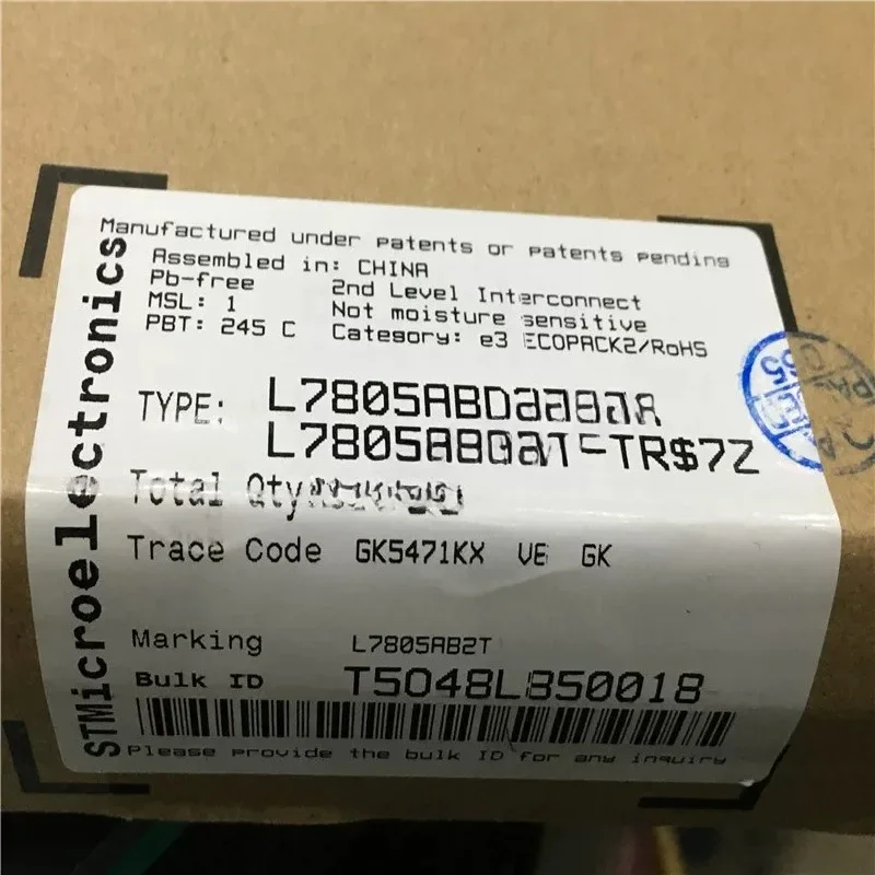 10Pcs L7805ABD2T-TR L7805AB2T L7805 ST TO-263 imported original, can be shot directly, sample