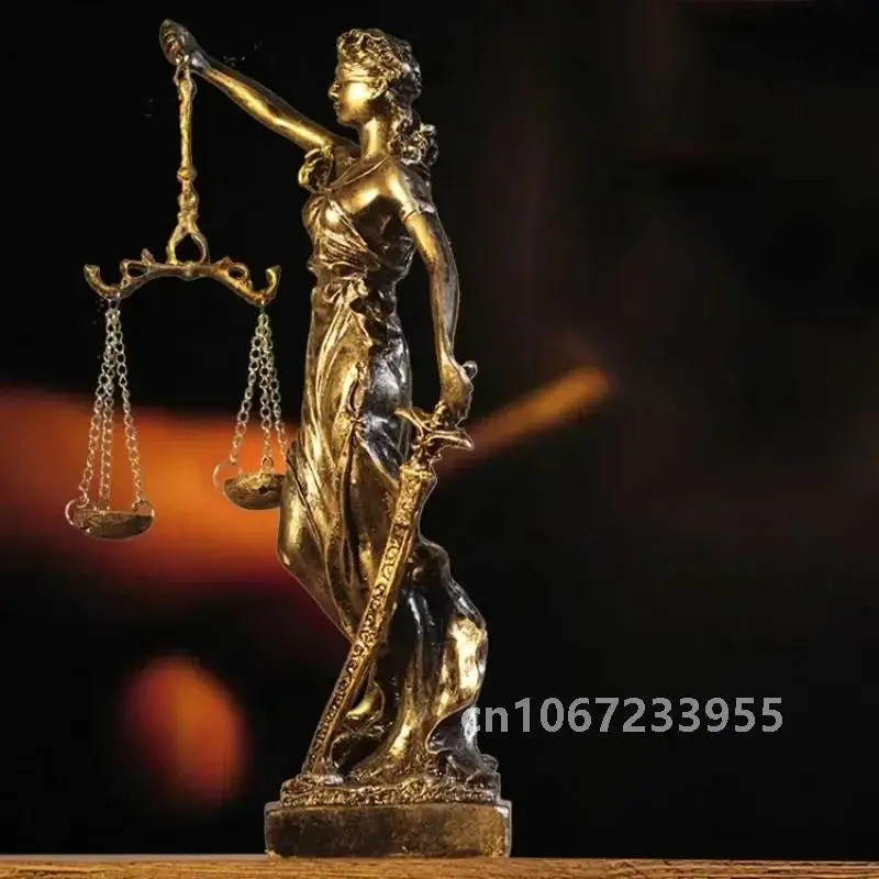 Aqumotic Greece Justitia Justice Fair Goddess Retro Craft Home Accessories Decoration European Creative Retro Cafe Sculpture