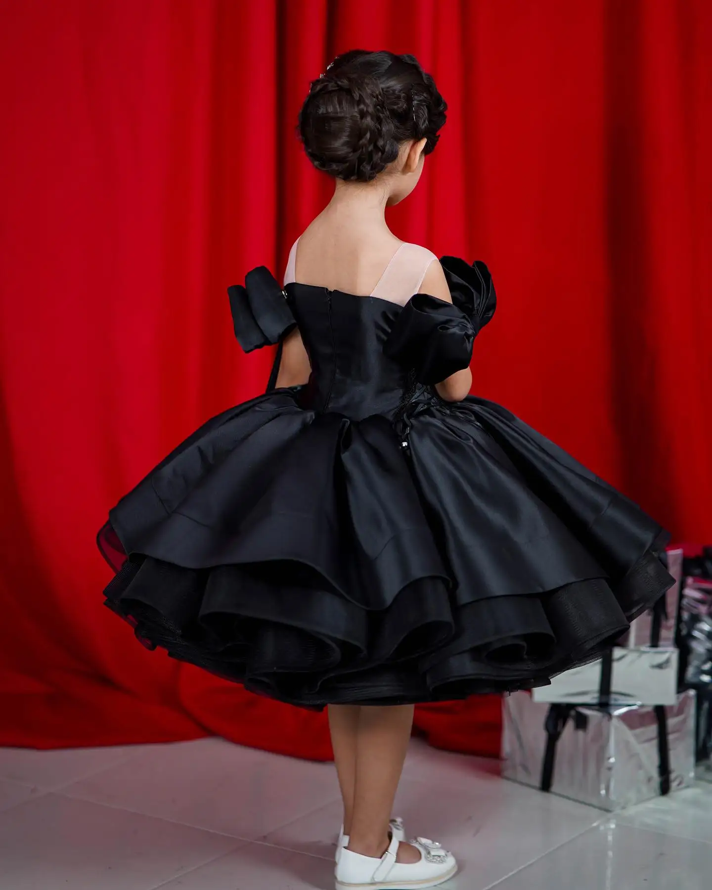 Simple Satin Birthday Party Ball Gowns Bows Flower Girl Dress Knee Length Girls Pageant Dress Short Kids Prom Dance Dress