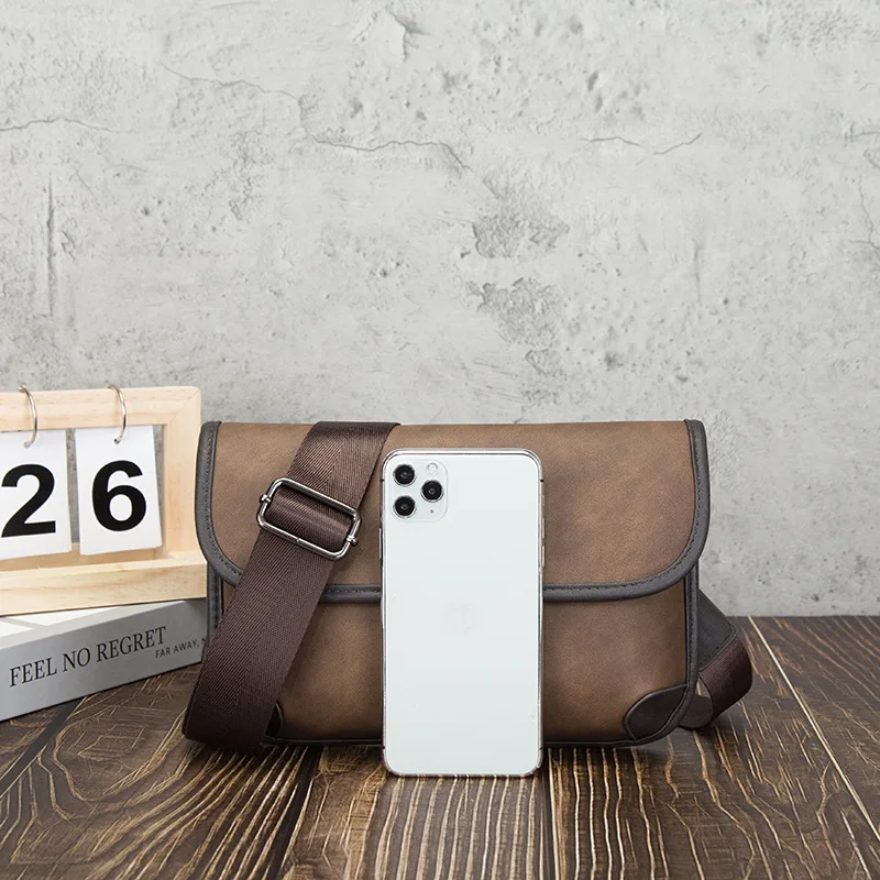 العلامة التجارية الفاخرة حقيبة كتف خمر للرجال بولي Leather اللوحات الجلدية بسيطة الرجال حقيبة كروسبودي الأعمال الذكور حقيبة ساعي جديدة حقيبة سفر