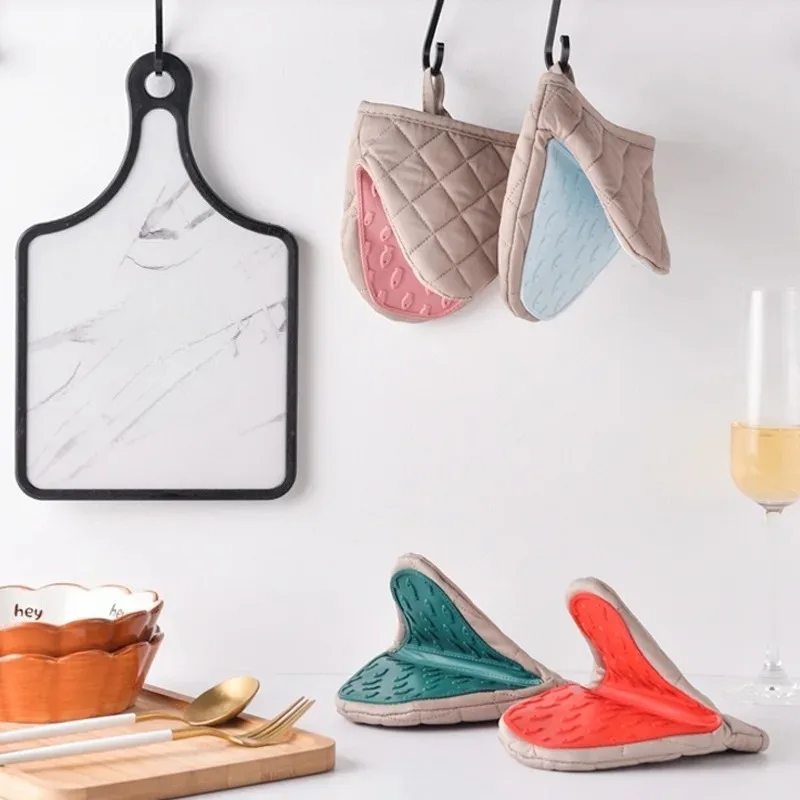 Universal Silicone Anti Scald Oven Glove Fish Shaped Thickened Insulation Gloves BBQ Mitts Tray Dish Bowl Holder Baking Supplies