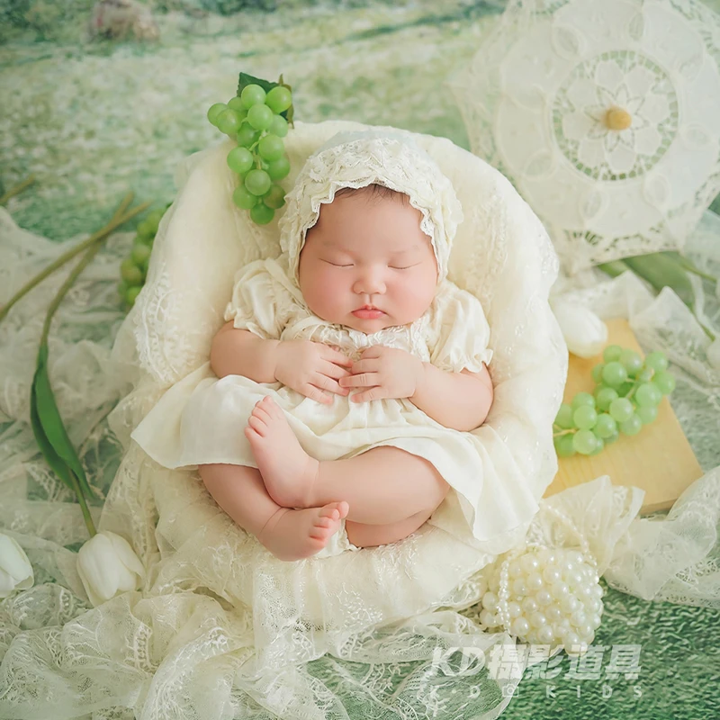 Baby Girl Cream Tulle Dress & Matching Lace Hat Newborn Photography Props Oil Painting-style Backdrop, Lace Umbrella Photo Prop
