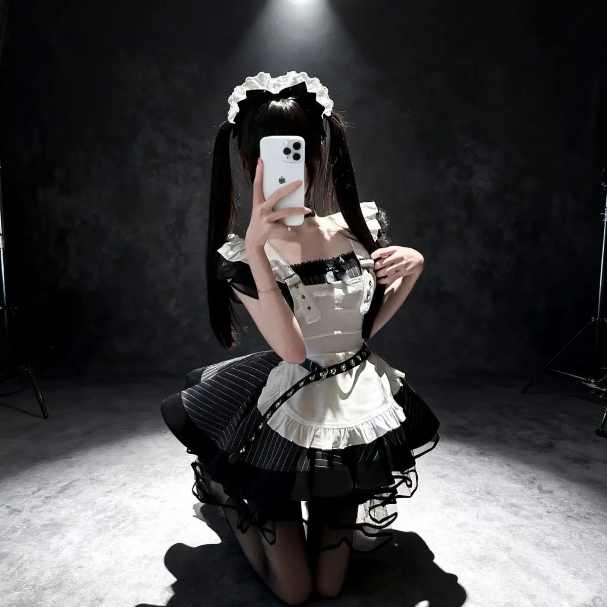 

SOIOMES Retro black and white striped Lolita maid outfit subculture Japanese cute apron set cosplay dress