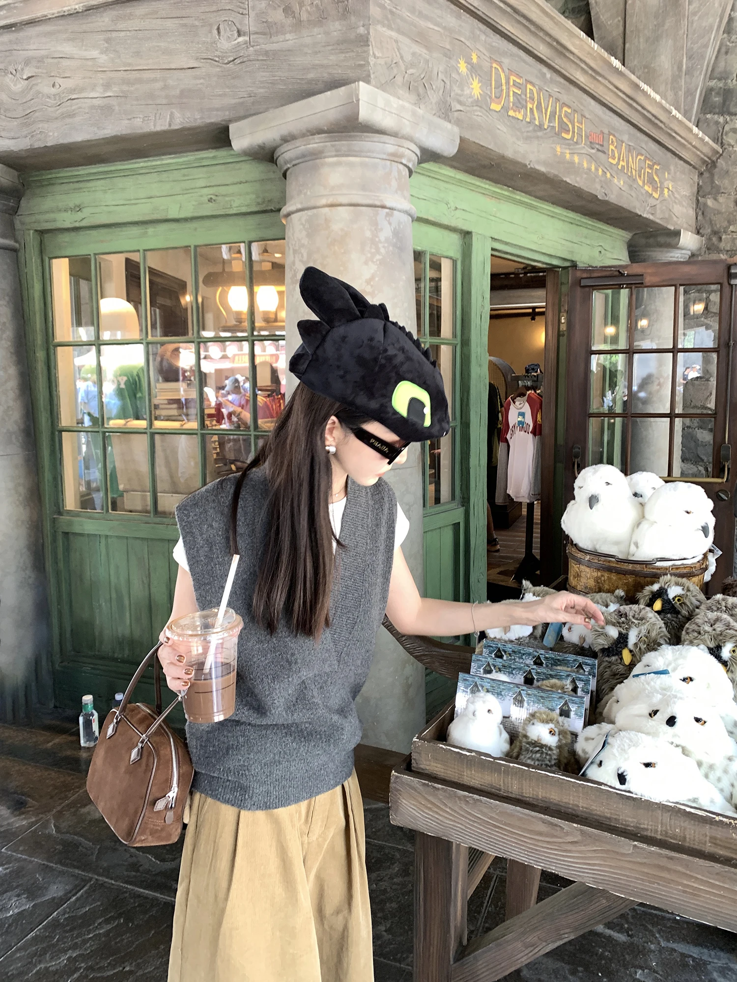 

Модный вязаный жилет из смесовой шерсти с V-образным вырезом, осенне-зимний женский свитер для повседневной носки, стильный молодежный трендовый тибетский шерстяной жилет