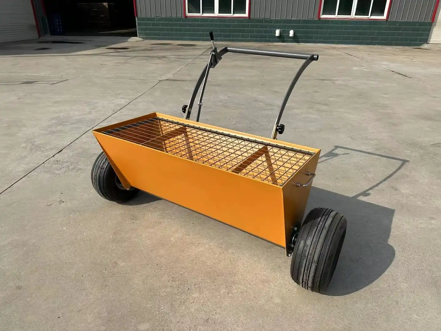 a for Factory-Produced Stainless Steel Emery Hand Push Spreader Easy Operation with Adjusting Wrench for Concrete Material