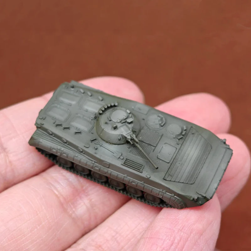 1:144 Scale bmp-1 Track-type Tank Simulation Resin Model Static Collectible Toy Gift Souvenir Decoration