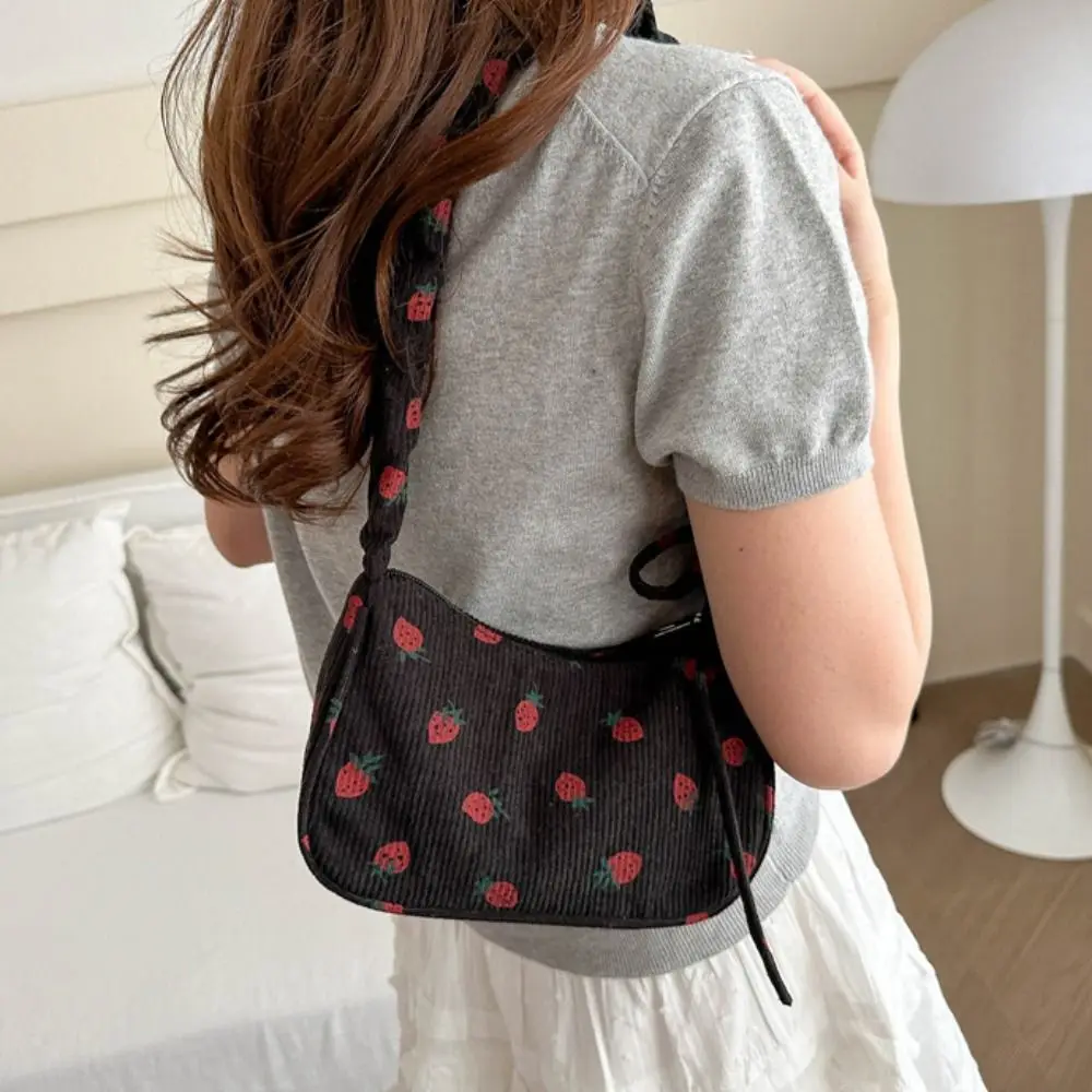 Portable Korean Style Strawberry Printing Shoulder Bag Large Capacity Sweet Corduroy Tote Bag All-match Leisure Handbag Outdoor