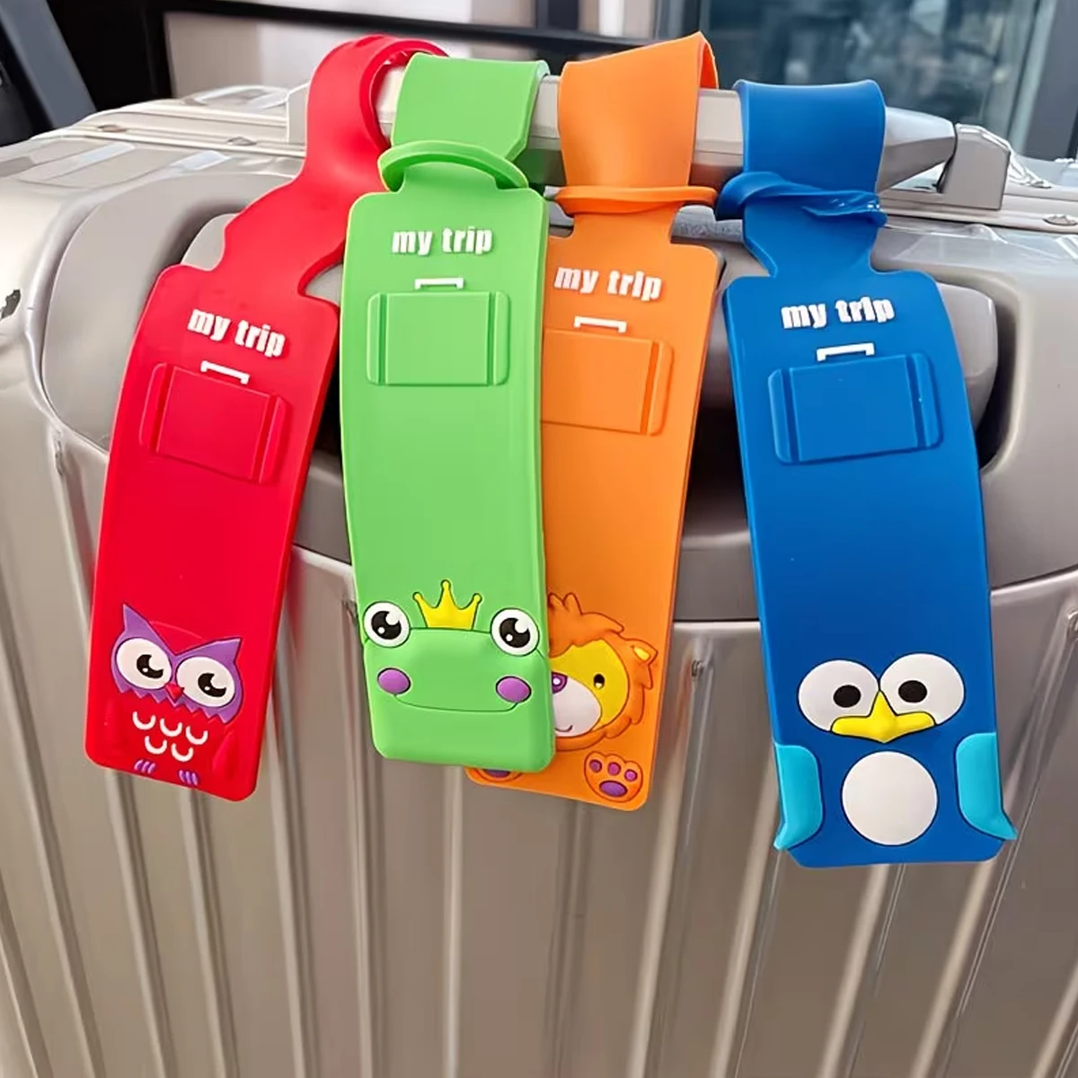 

1 Cartoon Animal-Themed Luggage Tag, Lightweight and Portable Luggage Tag Pendant, Travel Accessory