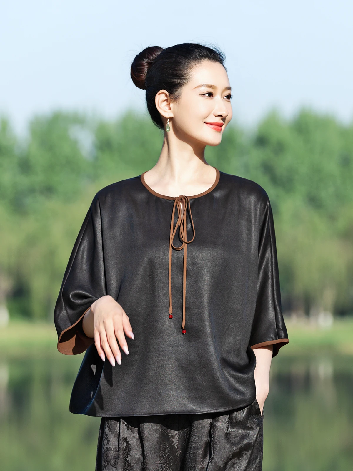 

Летний женский топ свободного кроя из шелкового атласа Hear the Wind Silk Satin Cloud Cloth, стройнящий силуэт, от Qibao