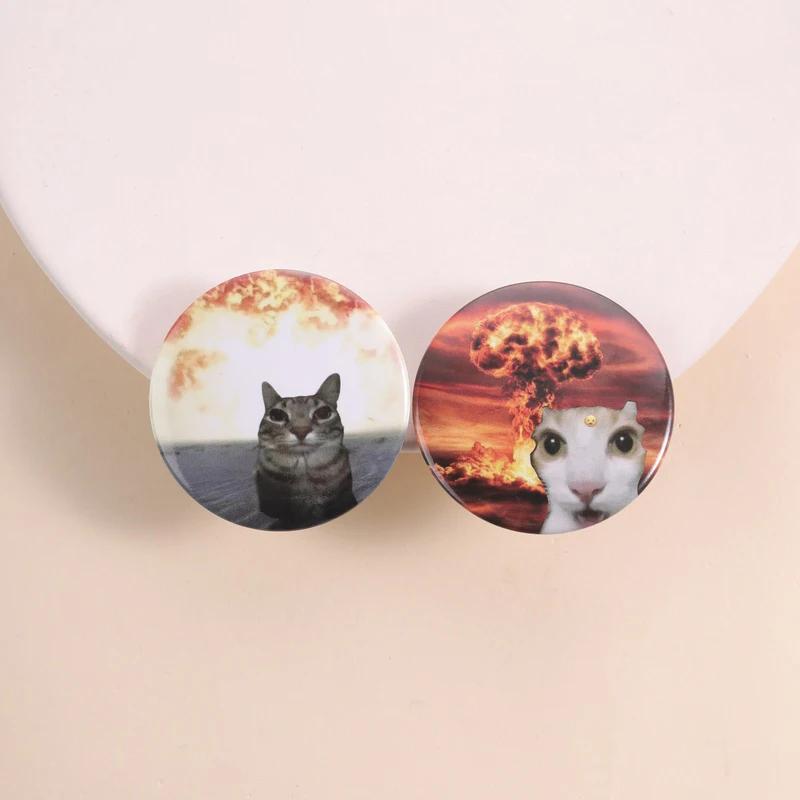 Explosion Cat Meme Pin Funny Mushroom Cloud Cat Brooch with Smiley Sticker Design for Cat Lovers Meme Fans Daily Cool Wear