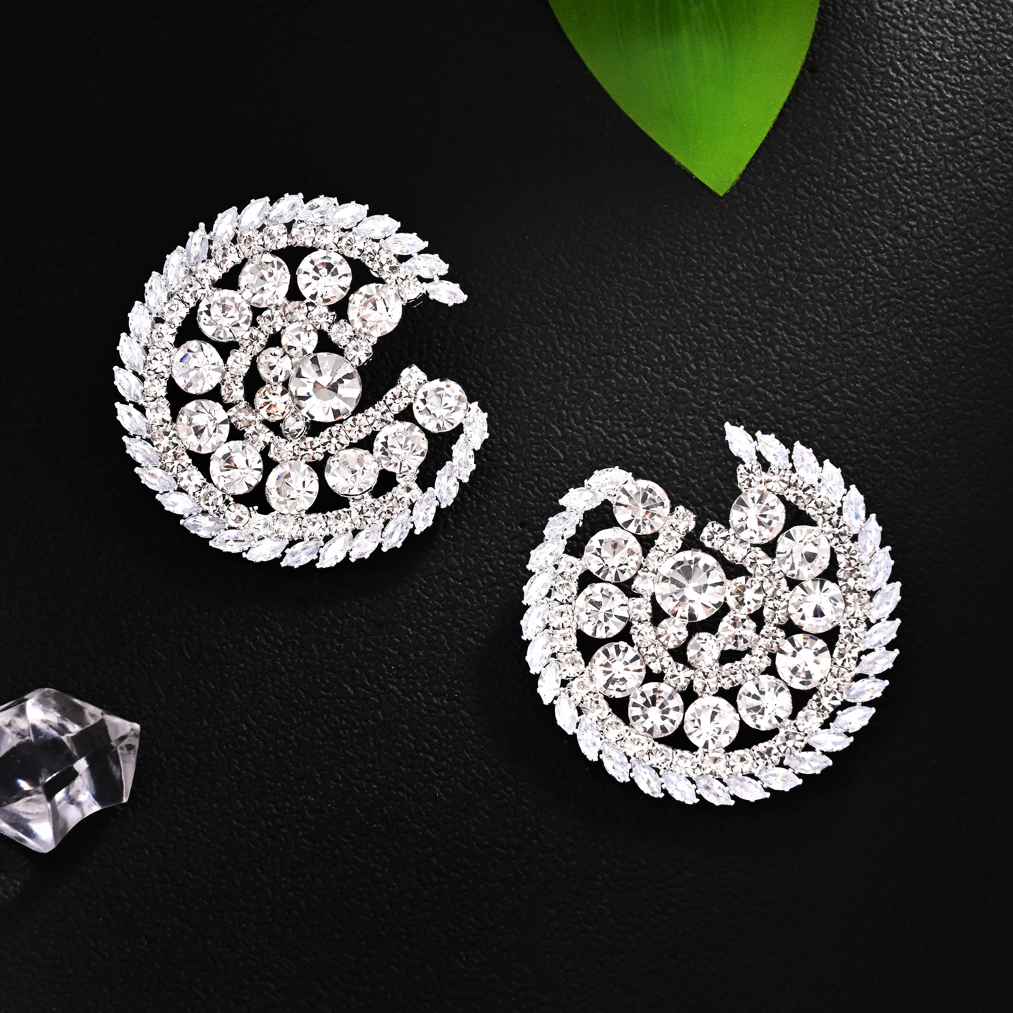 Women Rhinestone Stud Earrings Clear Crystal Swirl Leaf Cluster Oversized Statement Jewelry for Wedding Prom Party Evening Gift