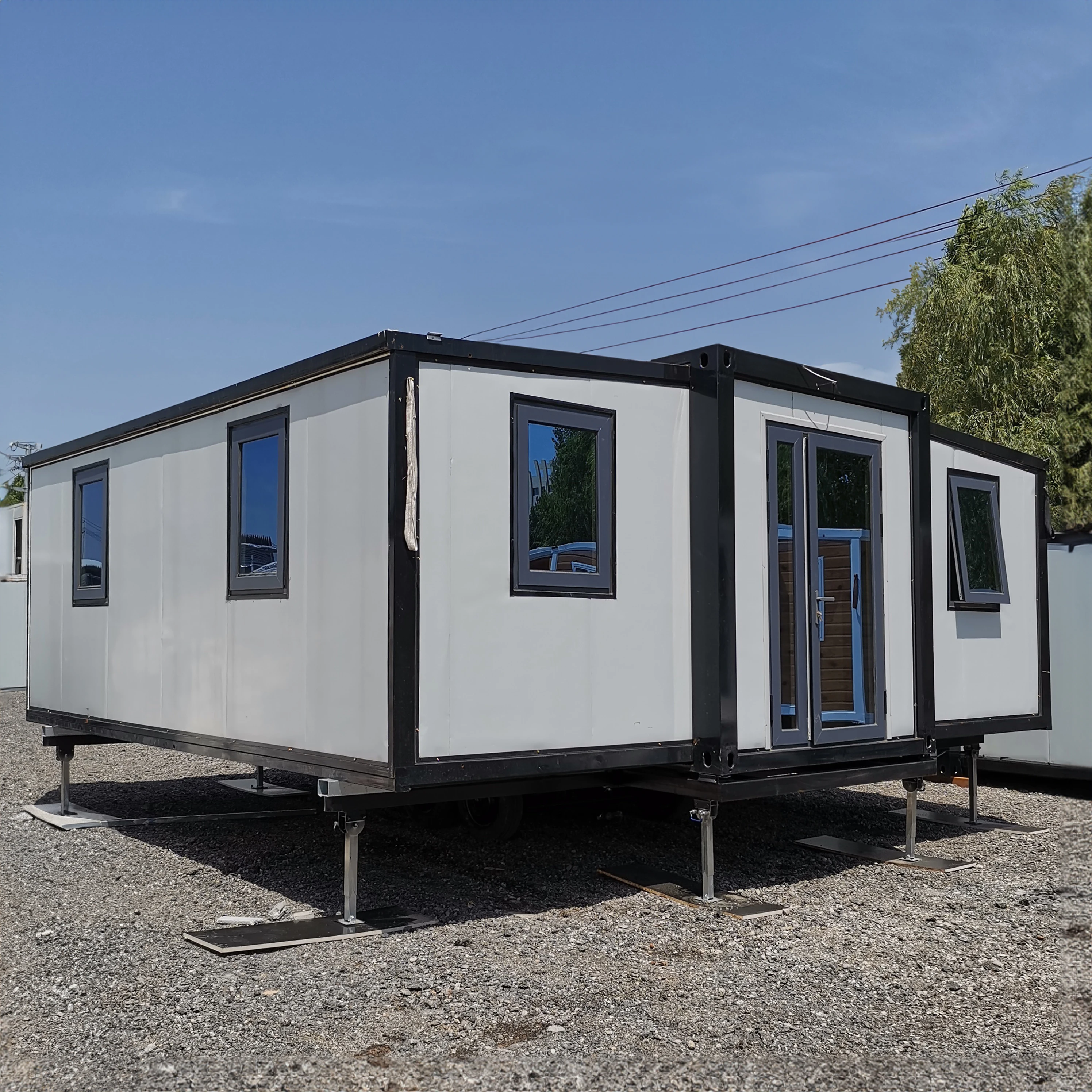 Waterproof Container House Movable Prefabricated House Mobile House Luxury Villa Container With Bathroom