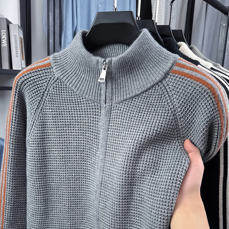 Modischer Herbst-Winter-Strick-Cardigan, Designer-Marke, Klassisches Gestreiftes Design, Herren-Reißverschluss-Stepphals, Neuer Koreanischer Lässiger Pullover-Mantel – Detail 11