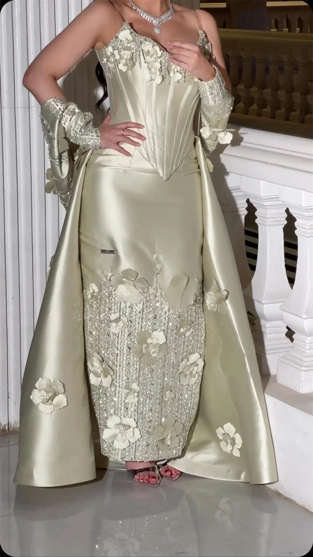 Personalizado vestido formal baile de formatura arábia saudita cinta espaguete com decote em v coluna até o chão saias lantejoulas artesanal flor