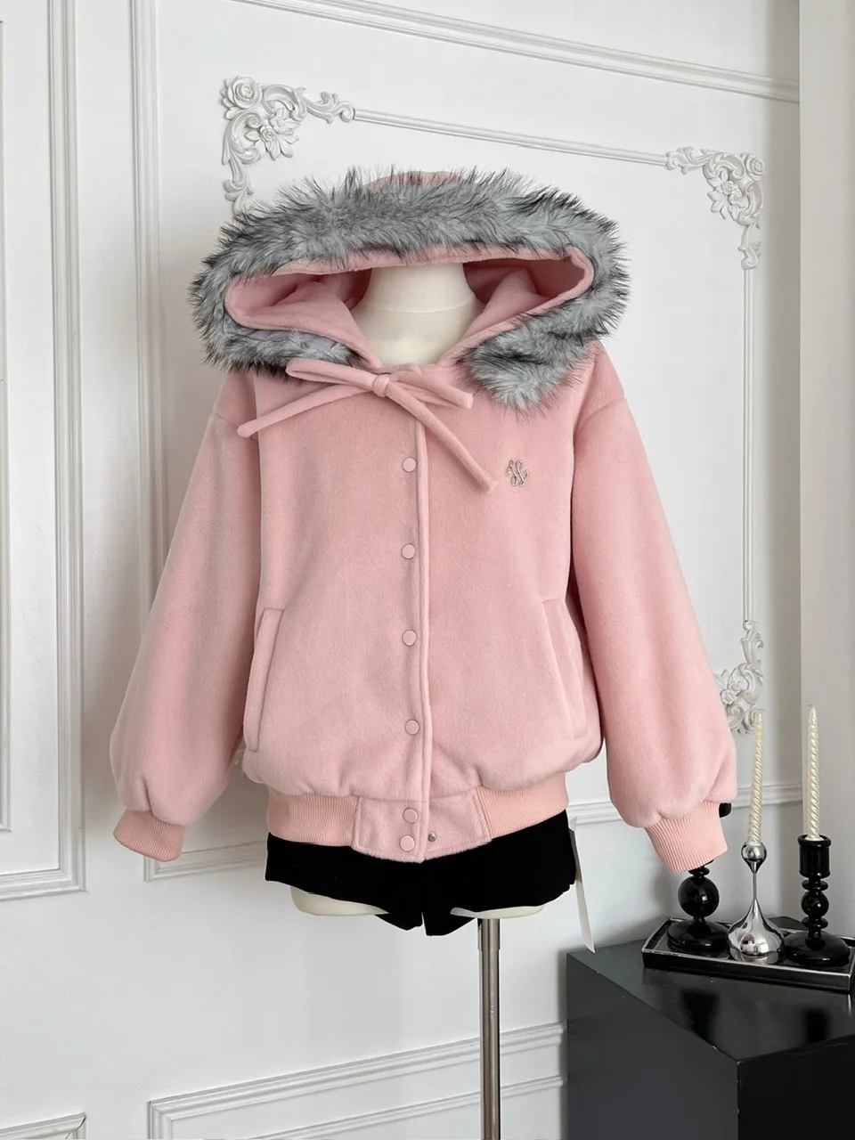 

Корейская милая розовая женская верхняя одежда с меховым воротником, осень-зима 2025 года, универсальный топ с завязками на талии из полиэфирного волокна