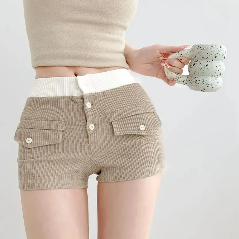 Pantaloncini in maglia Pure Y2k Donna Estate Sexy Colore a contrasto Vita bassa Tasca con bottoni Pantaloni corti Dolce Slim Fit Streetwear