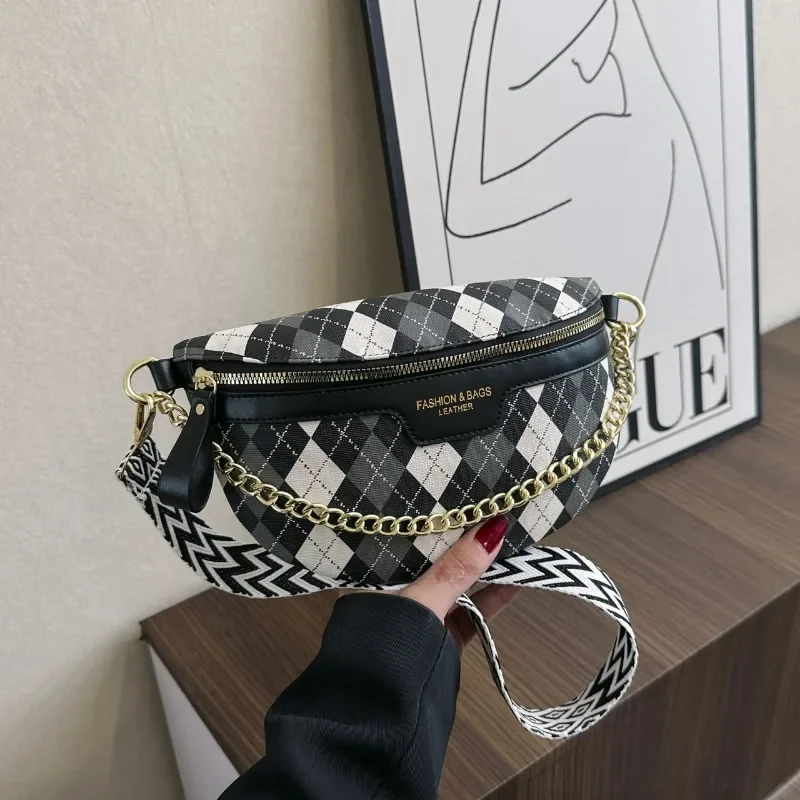 Luxury Diamond Lattice PU Leather Chain Fanny Pack For Women Stylish Waist Bag Female Waist Pack Ladies Crossbody Chest Bag 2024