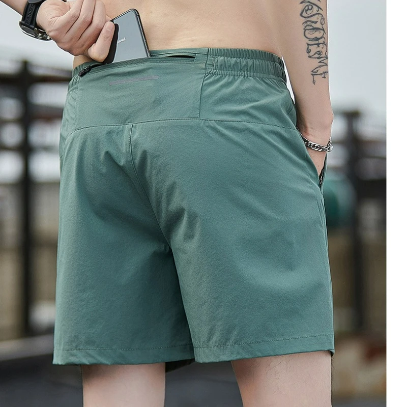 

2026 Summer Men's Shorts with Zip Pocket Quick-Drying Sports Trousers Lightweight Breathable Sports Shorts Casual Streetwear