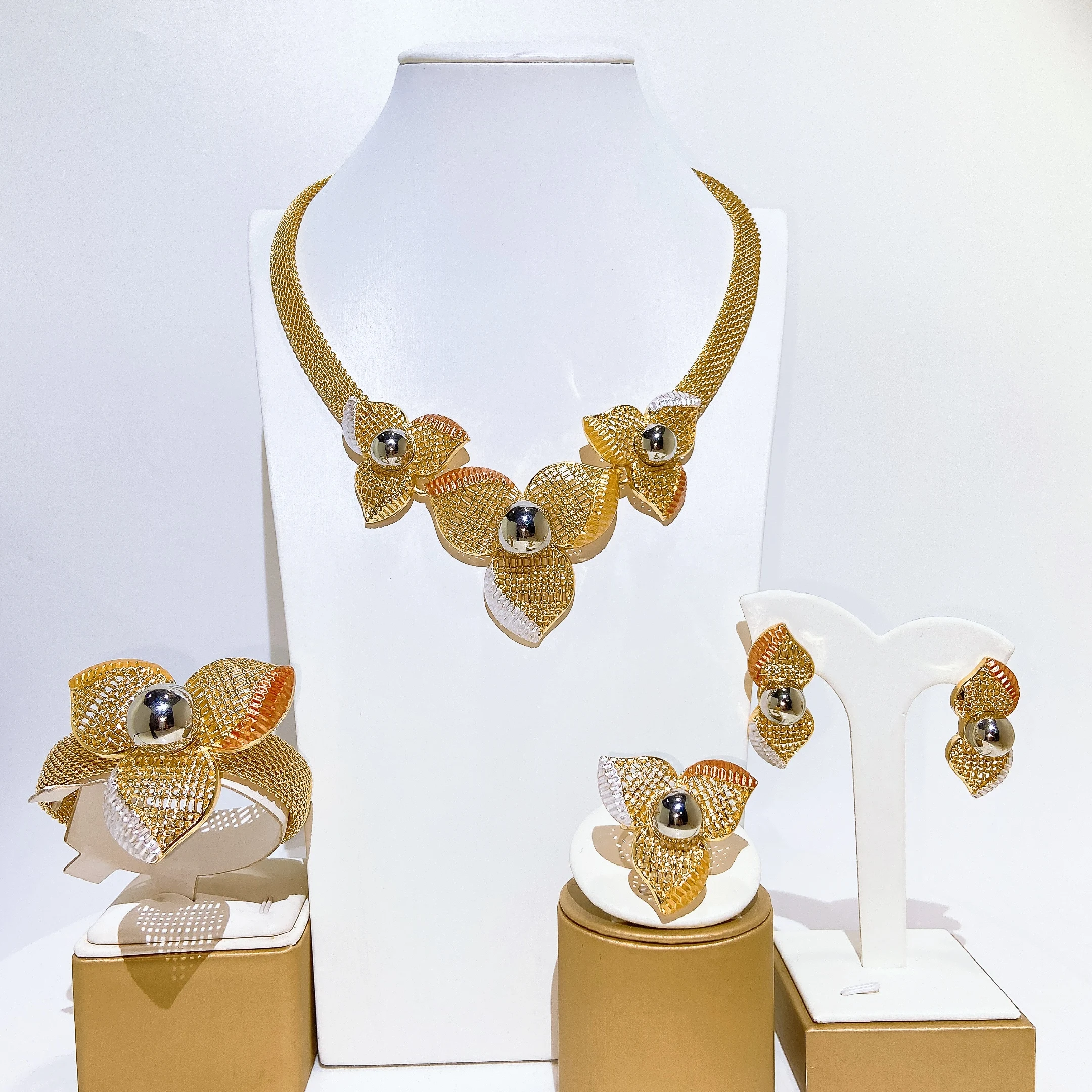 18K Gold Plated Jewelry Sets Women Classic Fashion Design Necklace Earrings Bracelet Ring 4PCS Set