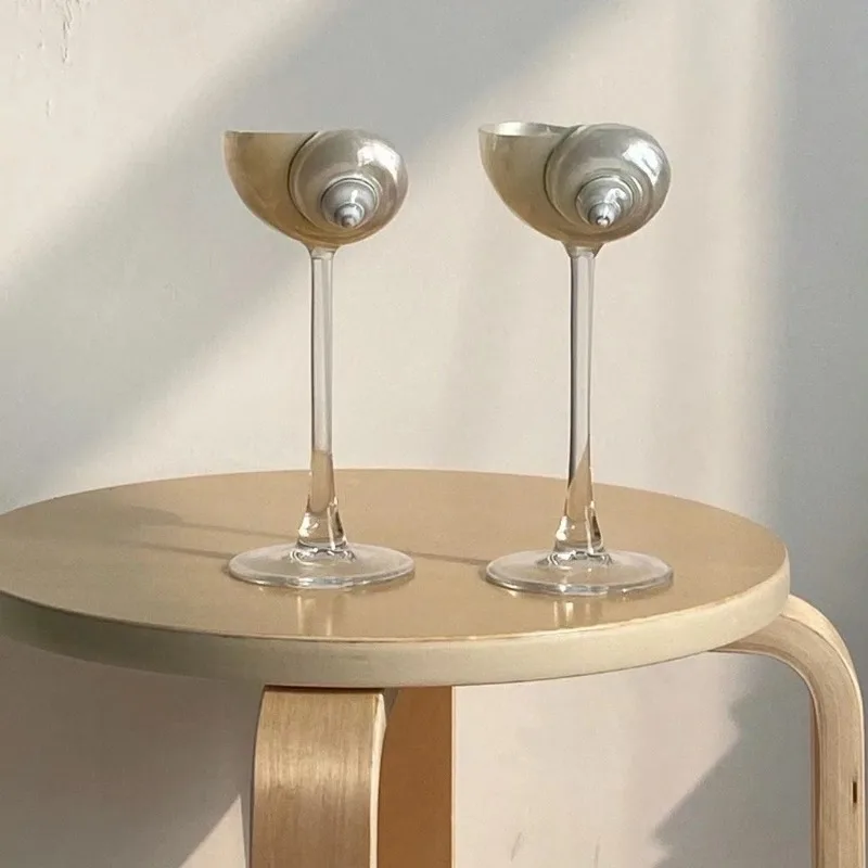 

Wabi-Sabi Glass Conch Wine Glass Artistic Shell Stemware INS Aesthetic Champagne Cup for Display or Special Events