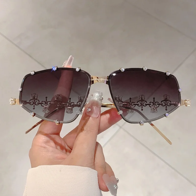 KAMMPT Women Fashion Sunglasses with Rhinestones 2024 New Irregular Rim Gradient Shades Trendy Luxury Brand Design Sun Glasses