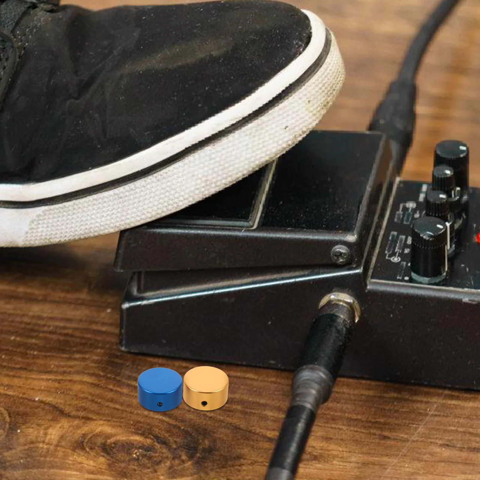 

2pcs Effect Pedal Footswitch Caps Metal Topper For Guitar Pedals Anti-Slip Durable Customizable Colors Instrument Accessory