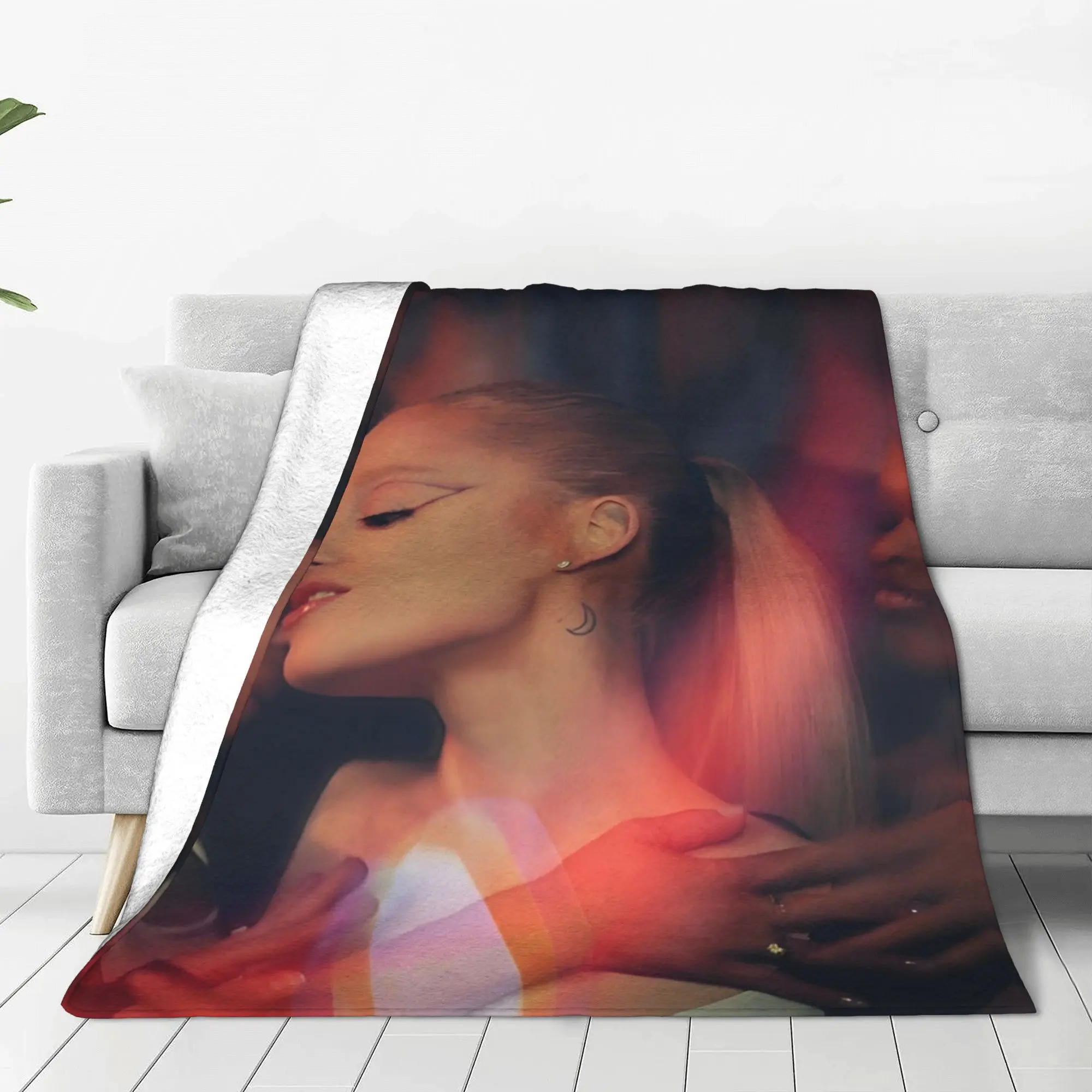 Ariana Grande Blankets  Flannel Awesome Warm Throw Blanket for Home Textile Decor