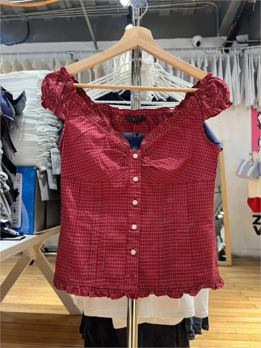 Set Celana Pendek Tank Ruffle Kotak-kotak Merah Kamisol Ramping Lipat Leher V Wanita + Celana Pendek Keringat Longgar Pakaian 2 Potong Rumah Antik Manis Lucu Baru