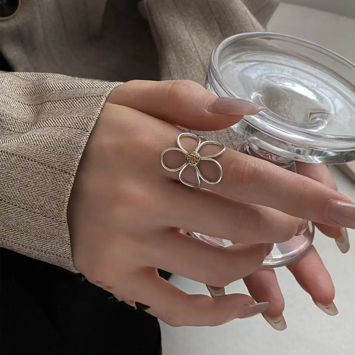 Rings for Fashion Women Charm Couple Minimalist Handmade Sense of Design Simple Big Opening Flower Ring Party Jewelry Gift