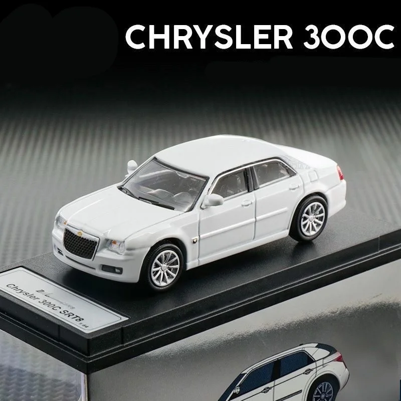 

Масштабная модель автомобиля Chrysler 300C 1:64, литая под давлением, из металла, классическая ретро-модель, миниатюрная имитация, игрушка для детей, подарок