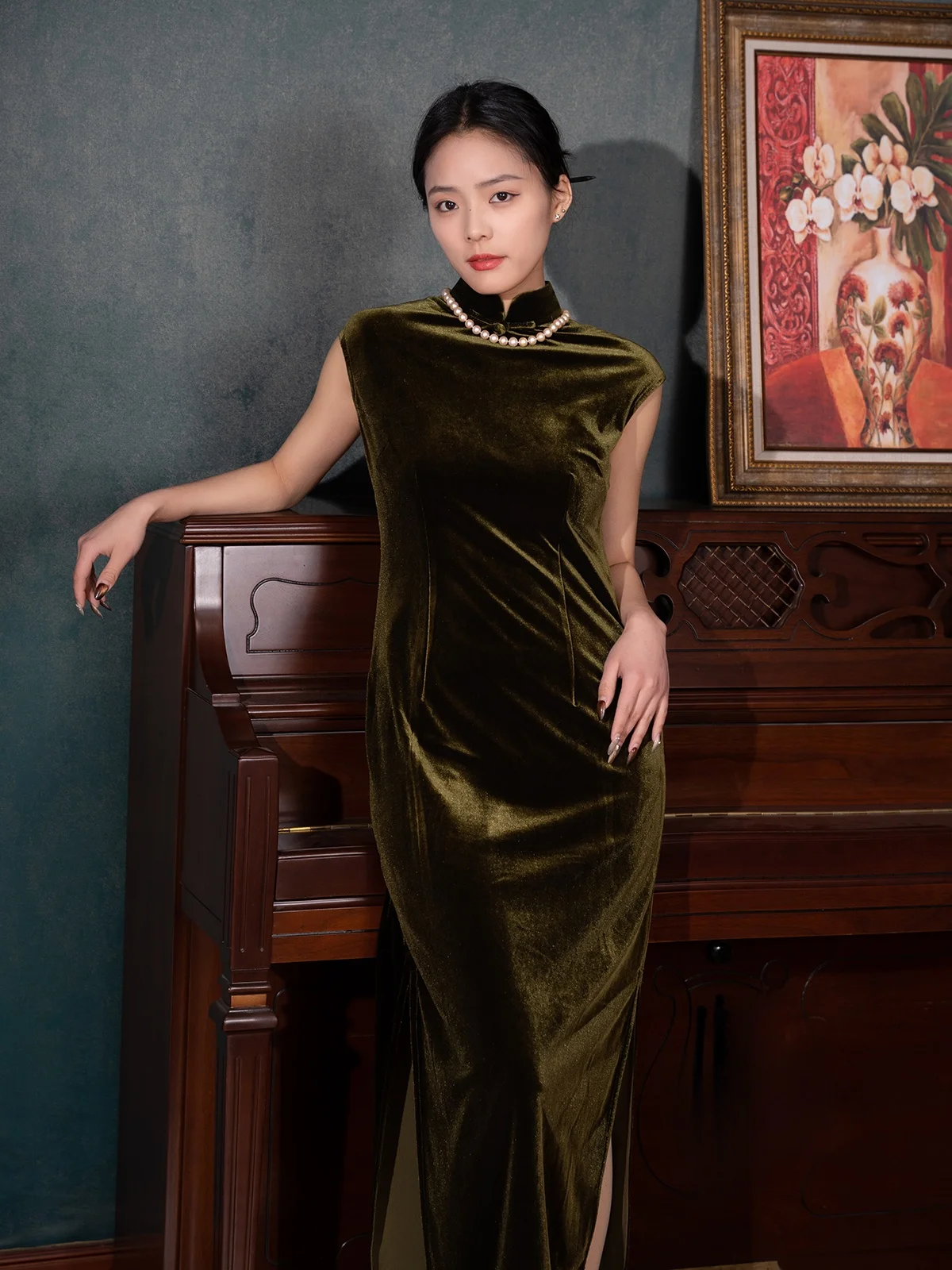 

Classic Velvet Low Slit Slim Fit Shoulder Wrap Sleeve Vintage Story Spring Summer Autumn Elegant Long Qipao round C...