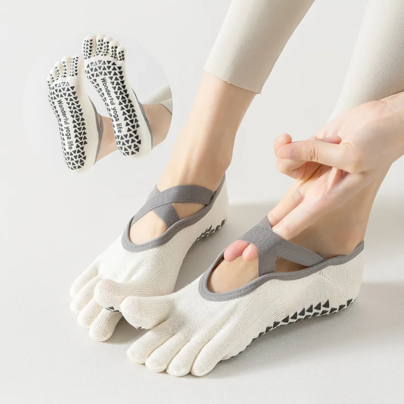 ヨガソックスとピラティス専用ソックスを組み合わせた、汗を吸収する5本指ソックス。屋内での滑り止め、プロの女性向け。