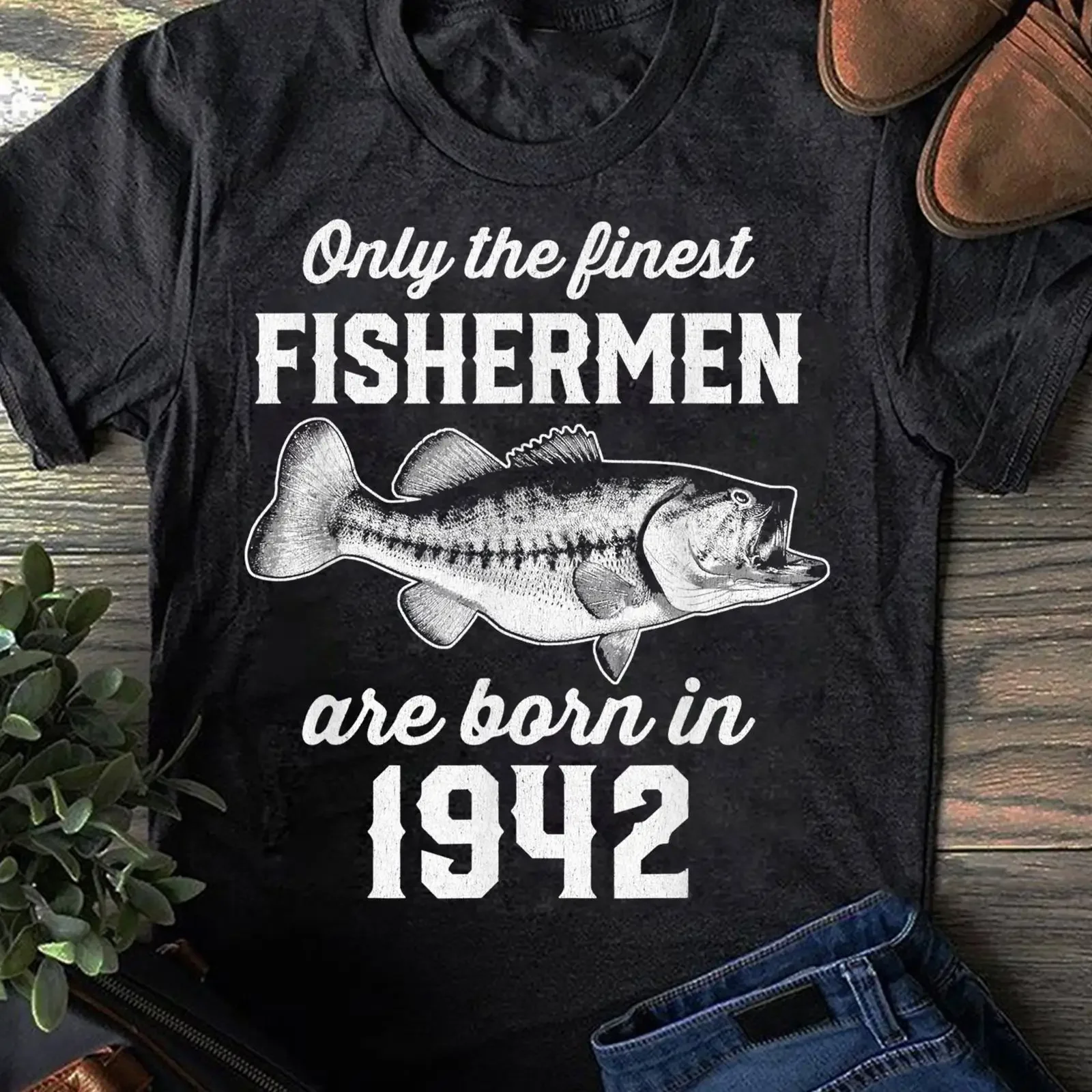 Only The Finest Fishermen Are Born In 1942 80th Birthday Bass Fishing T Shirt for Anglers vintage Washed Versatile Breathable