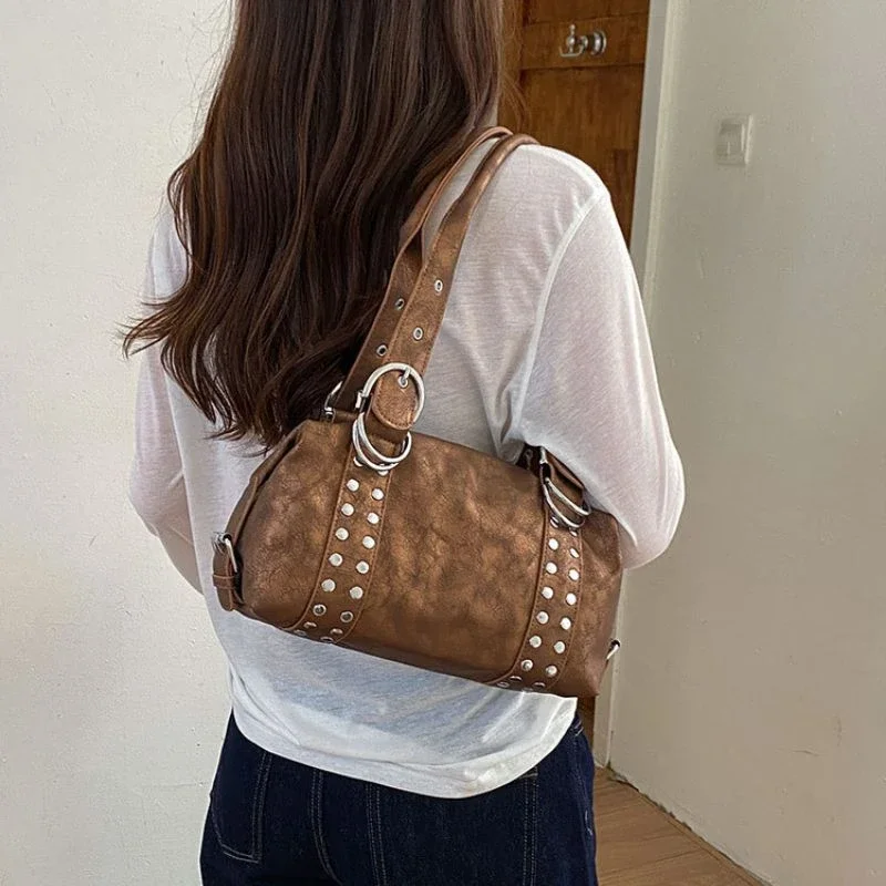 Fashion Rivet Women Shoulder Bag Pu Leather Large Capacity Hot Girl Motorcycle Bag Feminina Female Underarm Bag Ladies Handbag