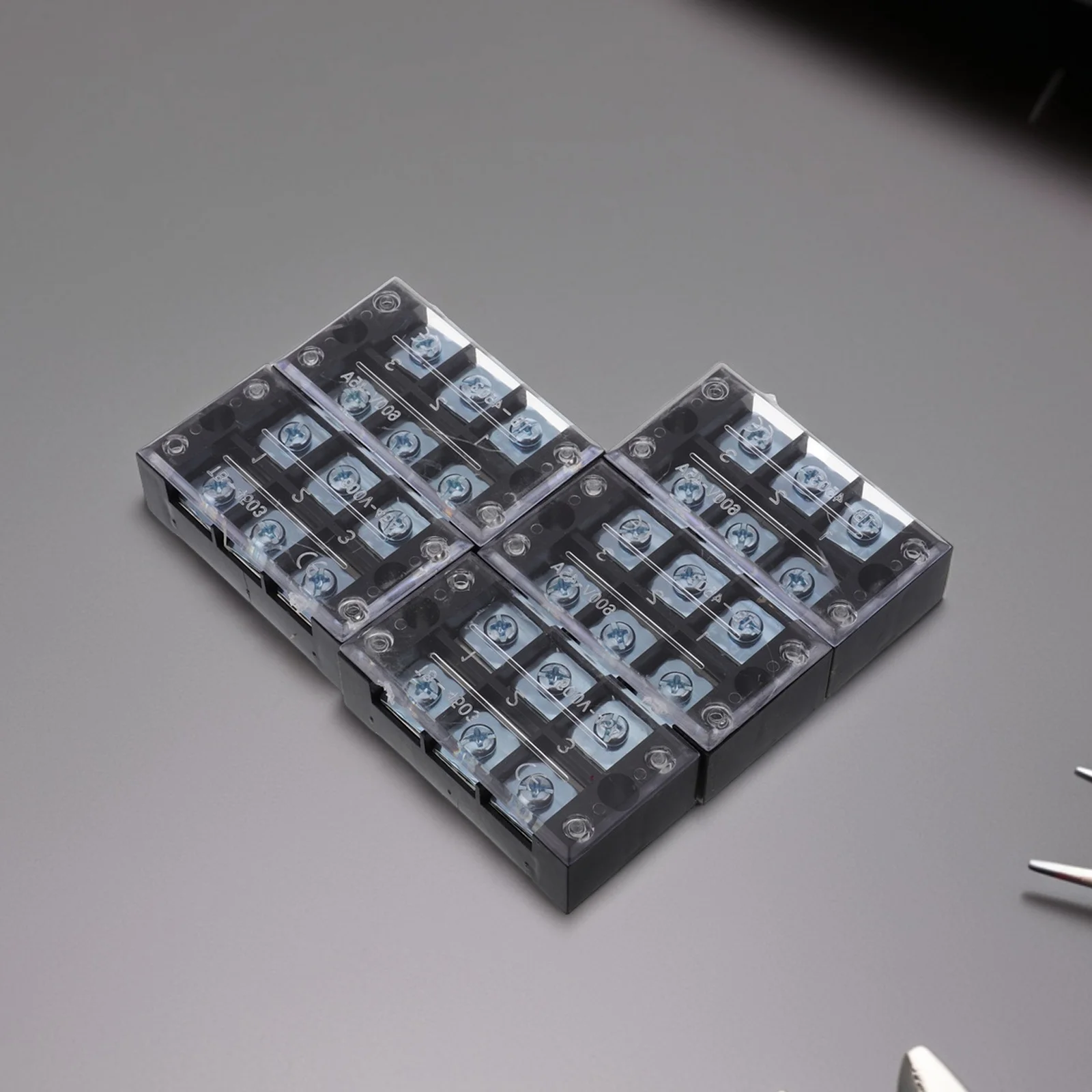 

5pcs Terminal Blocks Screw Type Junction Box For Wire Connection Ground Strip Cable Transmission Board Electrical Organizer