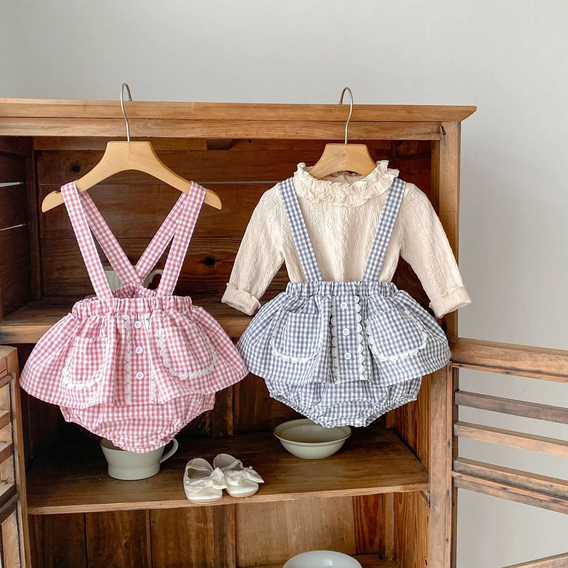 2025 Spring Baby Girl Suit Twist Fungus Collar Top Suspender Culottes Two-piece Set Girls Out Clothes fashion