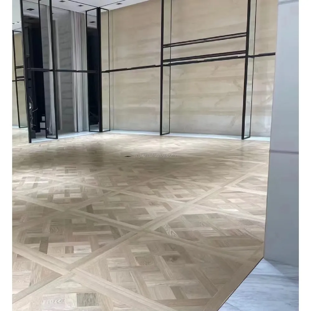 نسخة مخصصة من أرضية الباركيه من خشب البلوط الأبيض بلون الخشب الطبيعي أرضية خشبية هندسية متعددة الطبقات