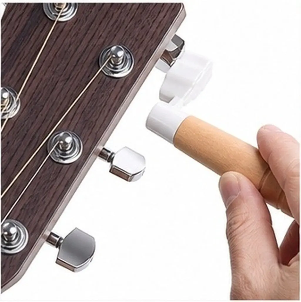 Guitar String Winder with Wooden Handle – Easy Tuning & String Change Tool for Acoustic and Electric Guitars