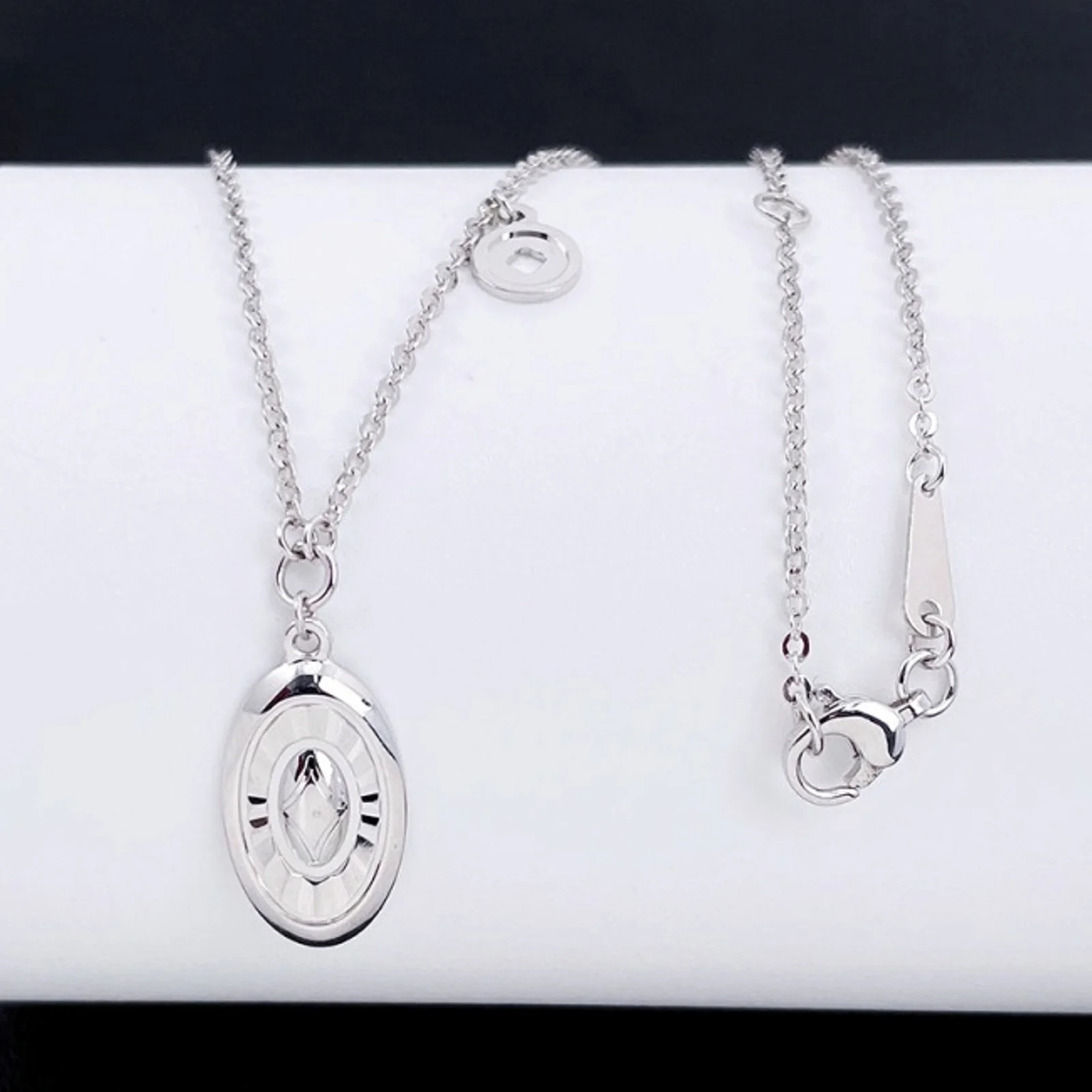 

Real Pure Platinum 950 Women Lucky Coin Carved Oval O Link Chain Adjust Necklace 3.76-3.9g