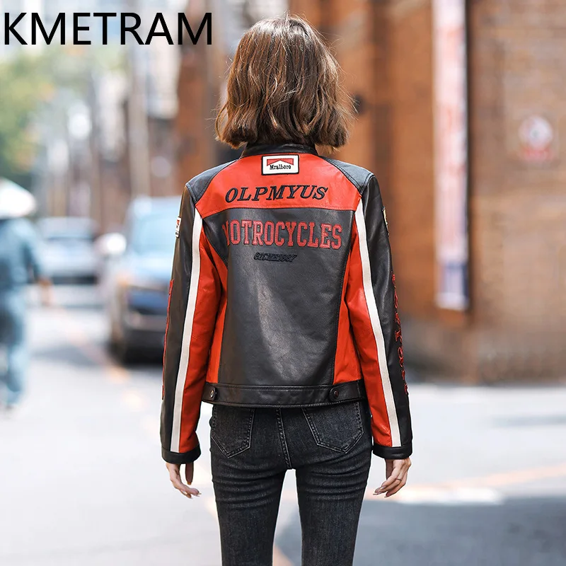 سترة نسائية من جلد الغنم لعام 100% سترات قصيرة من الجلد الطبيعي للدراجات النارية جديدة في ملابس خارجية ملابس خريف 2025 للسيدات