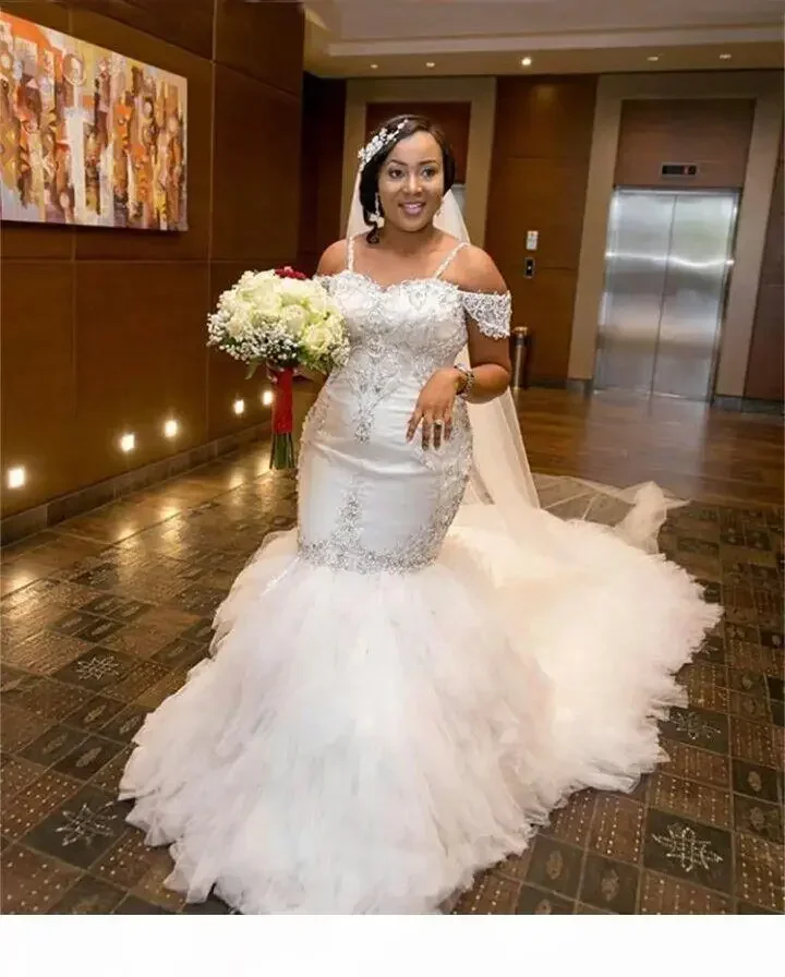 맞춤형 플러스 사이즈 아프리카 흑인 여성 머메이드 웨딩드레스 레이스 아플리케 여름 비치 빈티지 신부 가운 롱 스윕 트레인