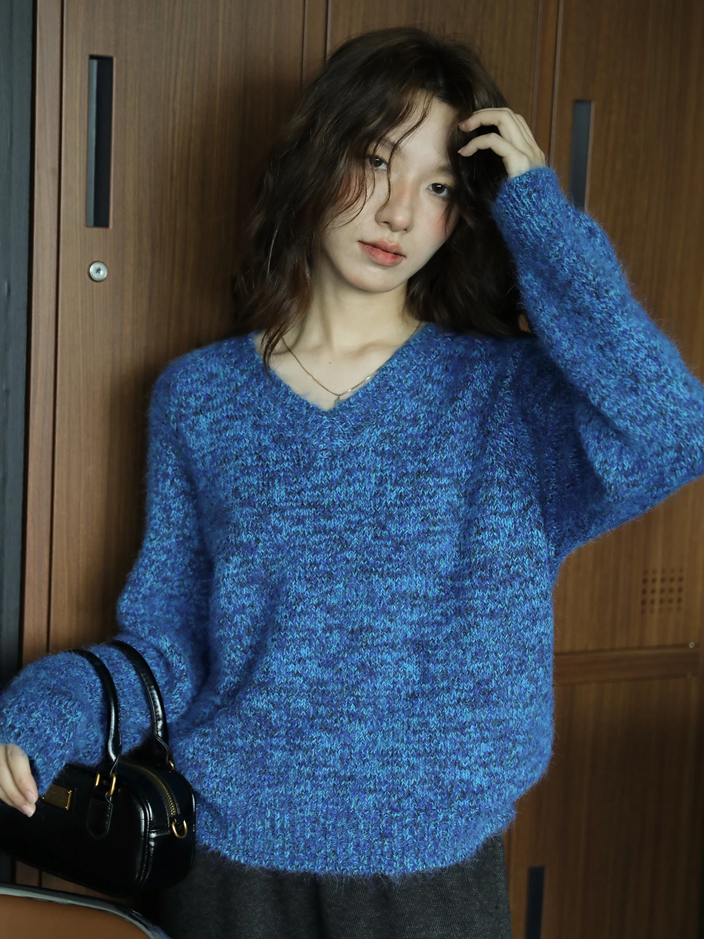 

Blue Thiened V-Ne Knitted Sweater Women's Loose Fit Autumn Winter Top Retro Mixed Color Retro Commute Sle Long Sve