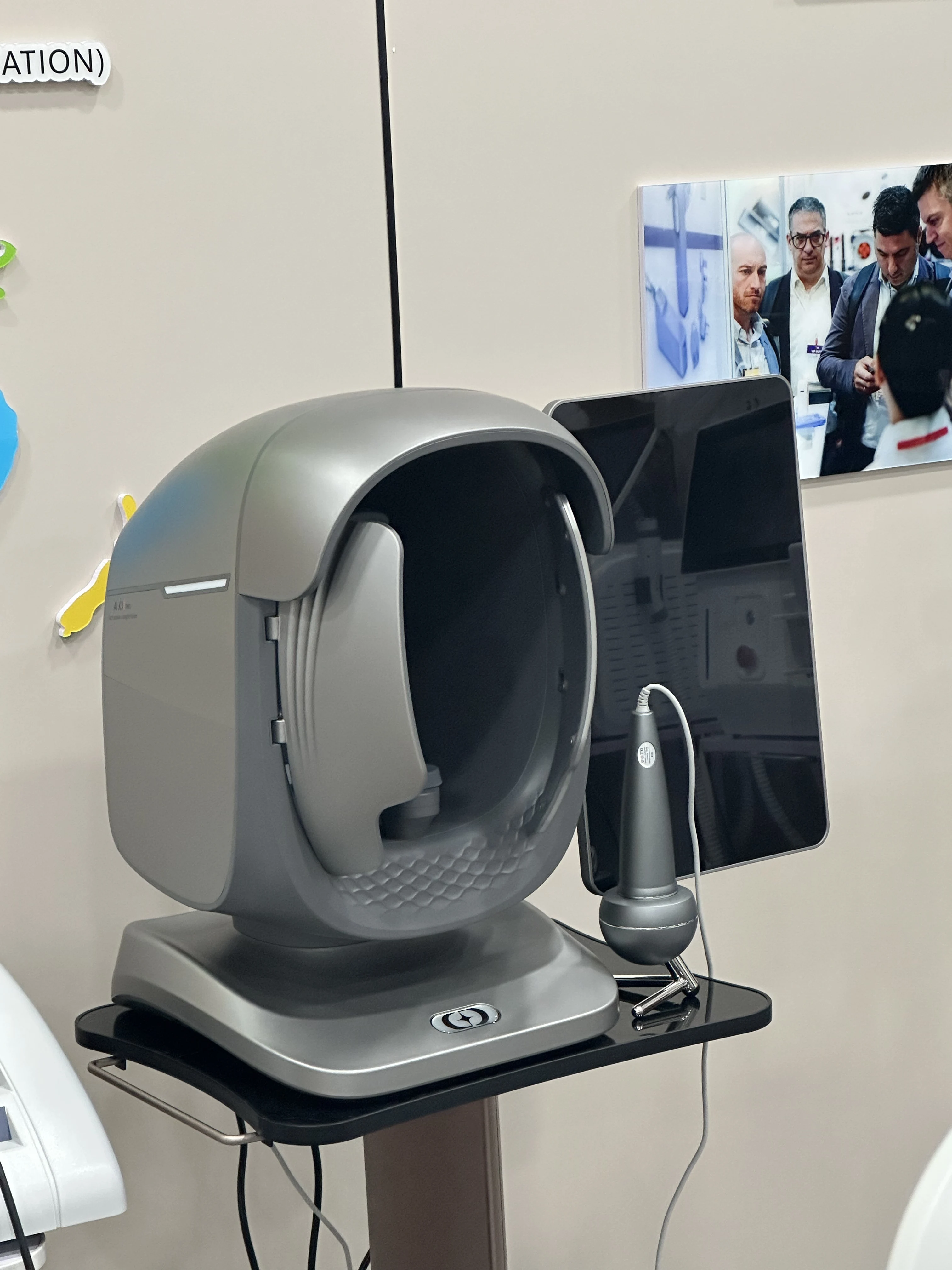 X5-AI Skin Image Analyzer 11 Spectral Imaging Technology 9 Types of Skin Detection Professional Facial Skin Scanner with AI System Wrinkle Pigme ntation & Pore Analysis Device for Salon Spa & Beauty Clinic Use CE
