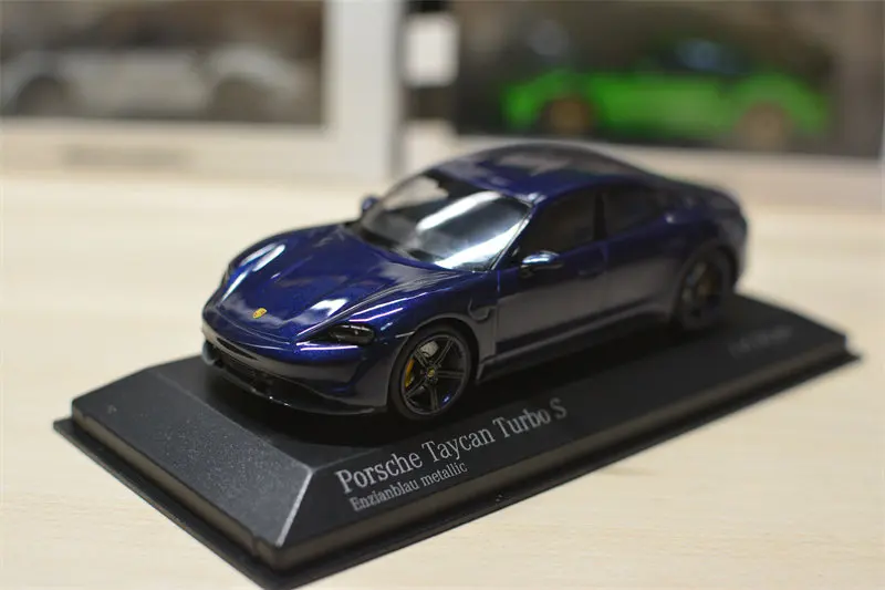 Diecast Minichamps 1:43 Scale Porsche Taycan Turbo S Alloy Car Model