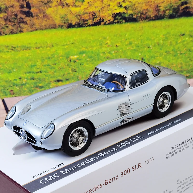 CMC 1:18,300SLR Uhlenhout red inside Blue inside alloy car model collection gift for friends and relatives M-243