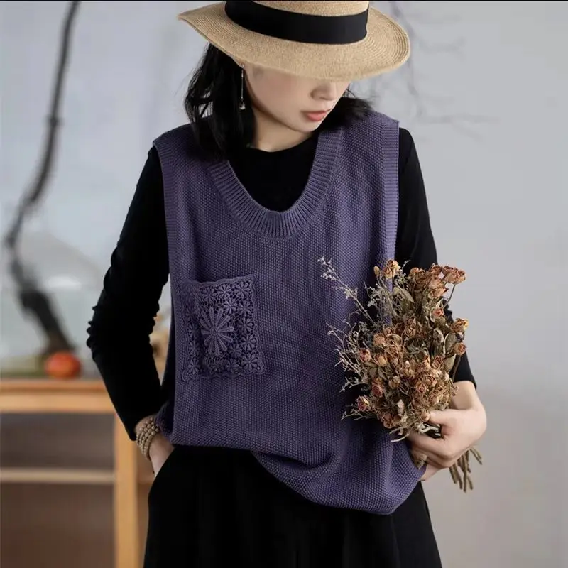 Spring and Autumn Women\'s Lace Round Neck Solid Color Pullover Loose Knitted Vest Bottom Shirt Fashion Casual Commuter Tops