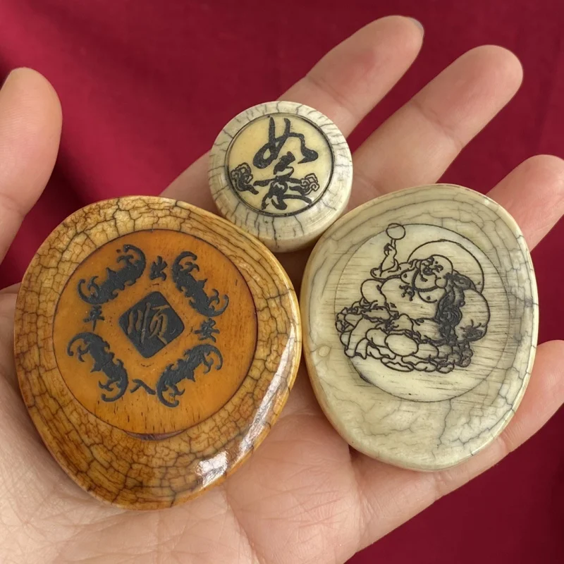 Hand-painted Yak Bone Pendant with Antique Cracks and Irregular Shape, Accessory Vajra Bodhi Buddhist Beads