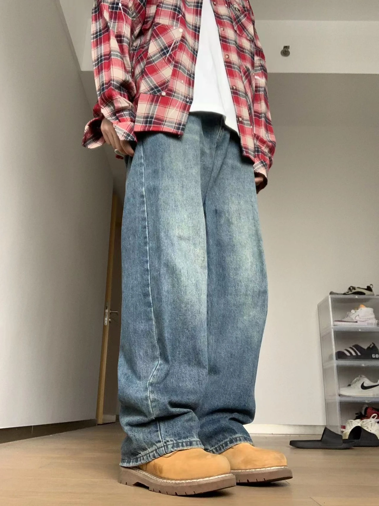 

Washed Blue Jeans Straight Loose Casual Trendy Long Pants Men Women Retro High Street American Vibe Loose Fit Straight Leg Jeans