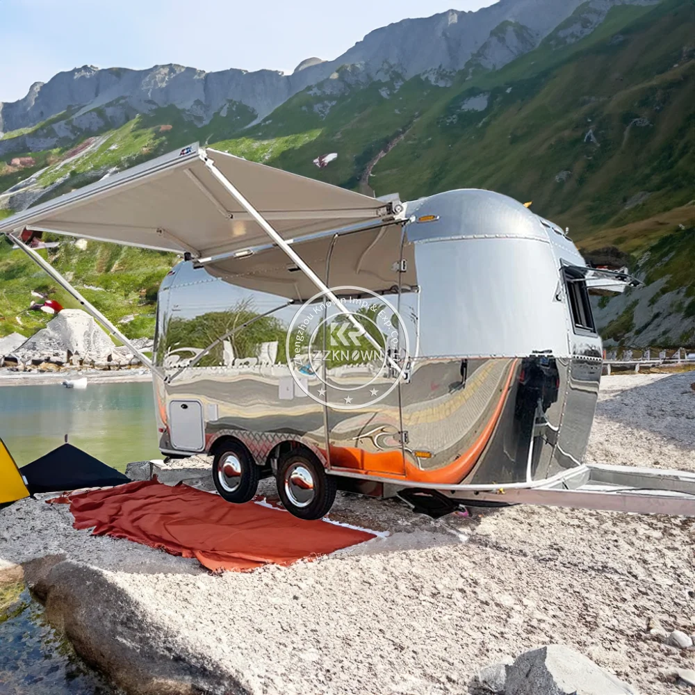 Rimorchio camper 2024 di alta qualità con rimorchio da campeggio di lusso con piano da pavimento personalizzato