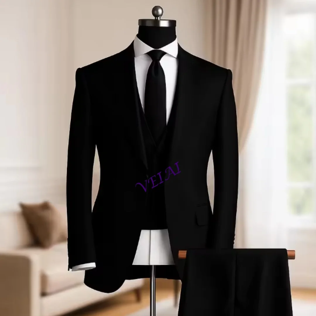 

Индивидуальный черный мужской костюм-тройка – приталенный, для торжественных мероприятий, деловых встреч и особых случаев